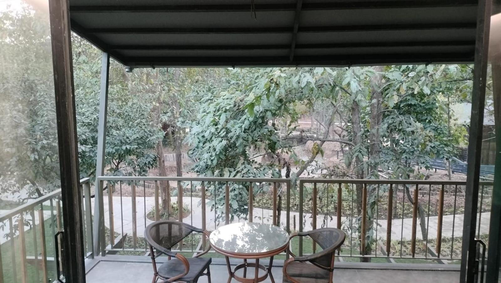 Hotel Sonar Bangla Joypur Forest Exteriör bild